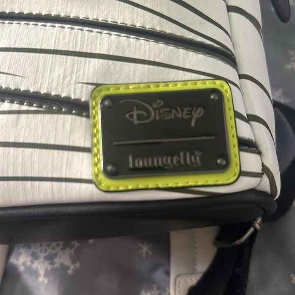 Loungefly Disney Halloween Goofy Mummy Glow in the dark Backpack NWT main image 15